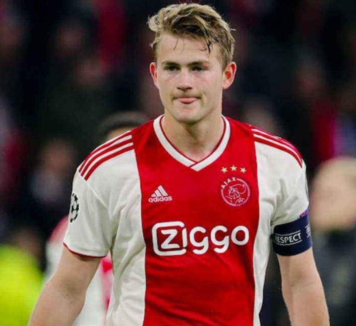 德里赫特：從低谷中崛起，于競爭中奮進(jìn)