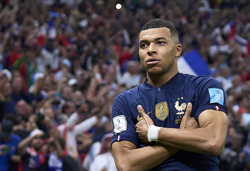 西超杯決賽前夕：阿隆索謹(jǐn)慎評(píng)估姆巴佩登場(chǎng)可能