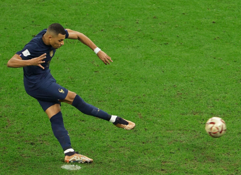 西超杯決賽前夕：阿隆索謹(jǐn)慎評(píng)估姆巴佩登場(chǎng)可能